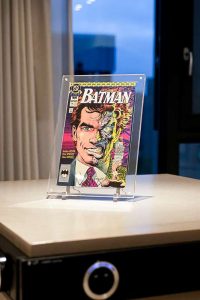 Contemporary Series: Comic Book Showcase Frame